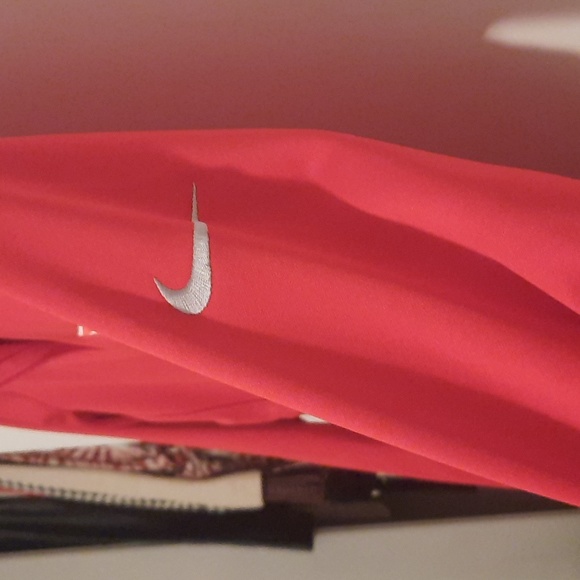 NikeGolf Woman's 1/4 Zip Pullover Red Size S - Picture 8 of 10